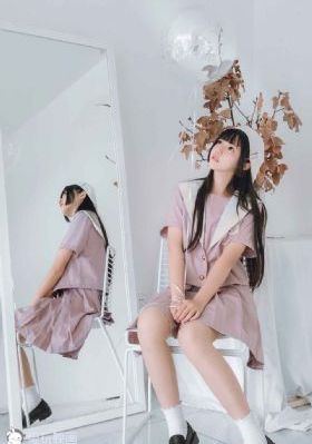 美女裸胸照片_BD韩语免费电视剧